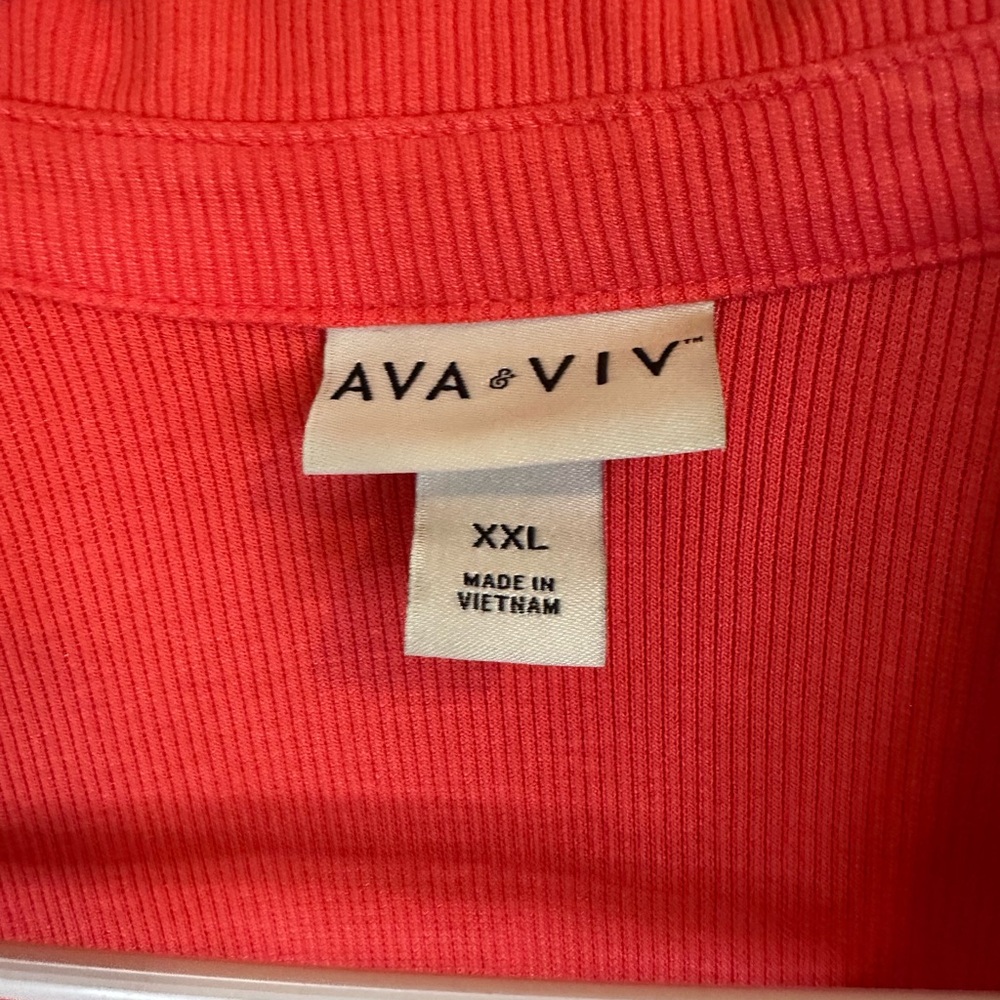 Red V-Neck Ribbed Polo Top - Picture 3 of 4